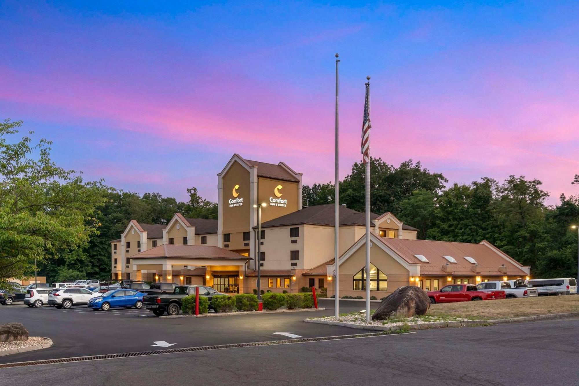 Comfort Inn & Suites Lavale - Cumberland La Vale Exterior foto